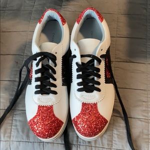 Platform tennis shoe